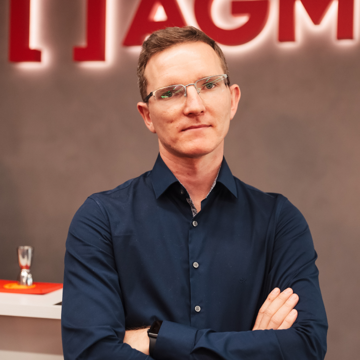 Максим Макаров